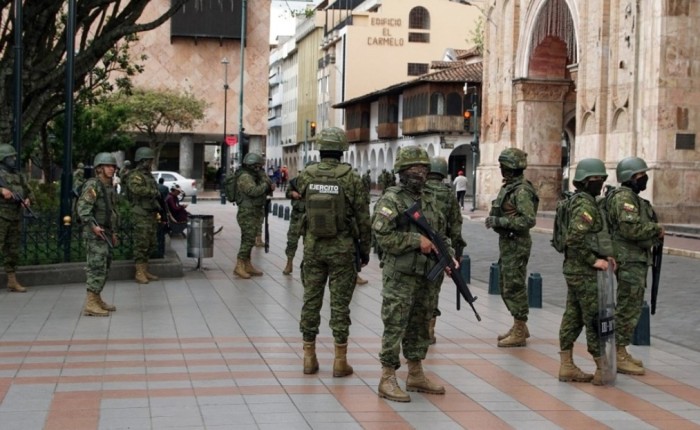 Jornada de terror en Ecuador; presidente decreta conflicto armado y toque de queda